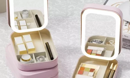 Why Makeup Pouches Balance Style and Practicality
